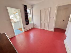 Dining room- click for photo gallery